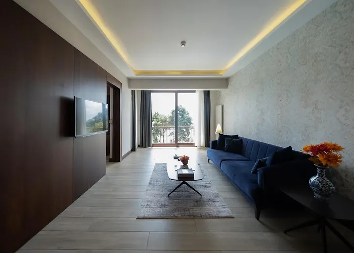 Iris Hotel & Spa